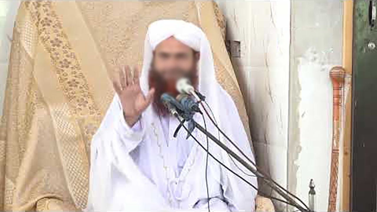 لحظه مرگ مبلغ دینی حین سخنرانی + فیلم