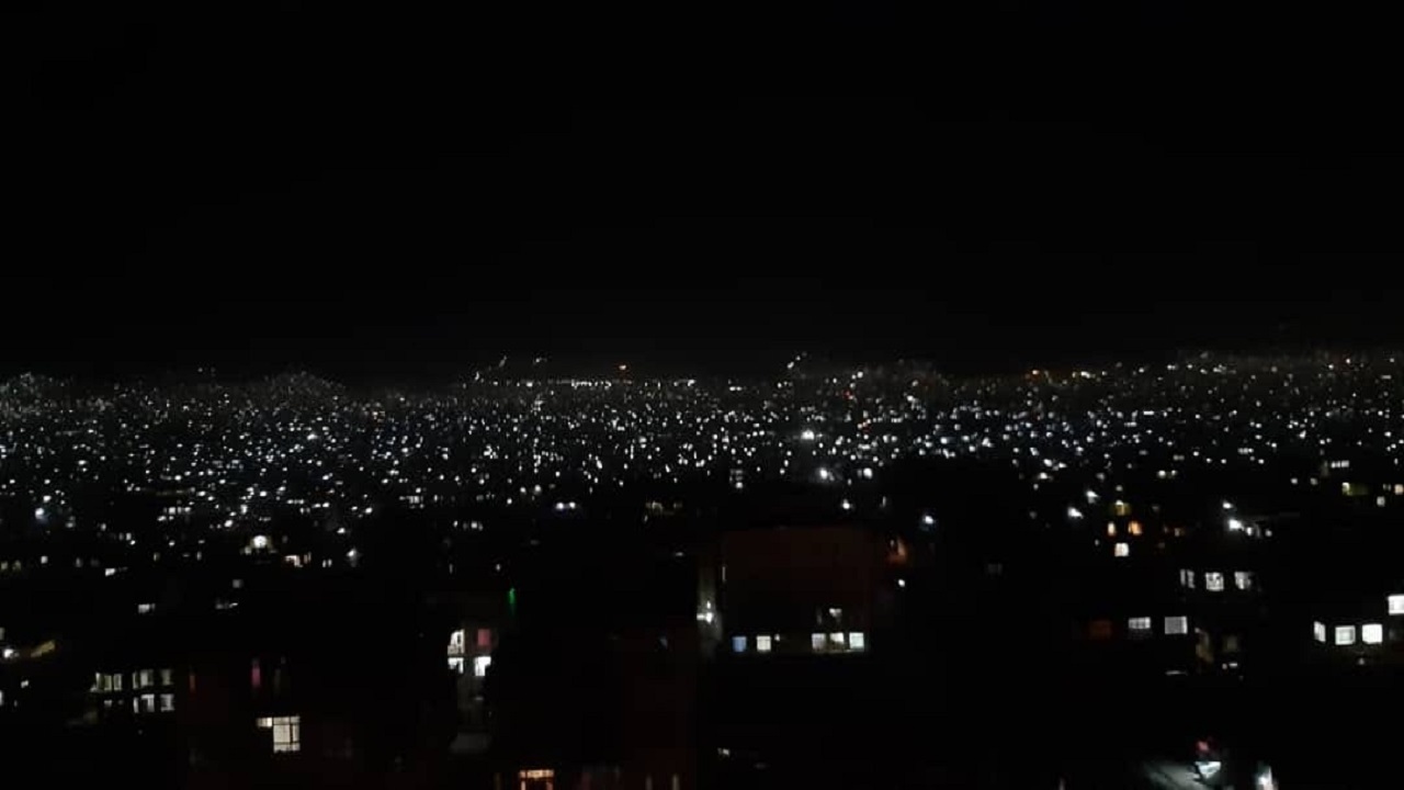 شلیک هوایی دوامدار در کابل؛ مجاهد دستور توقف داد
