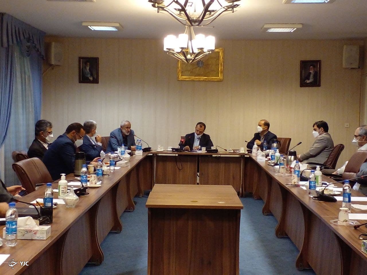 جلسه هم اندیشی خاندوزی با اقتصاددان&zwnj;ها آغاز شد