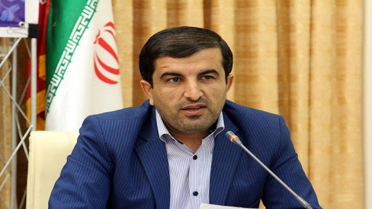 همدان صاحب کورت پارکی اسکواش می‌شود