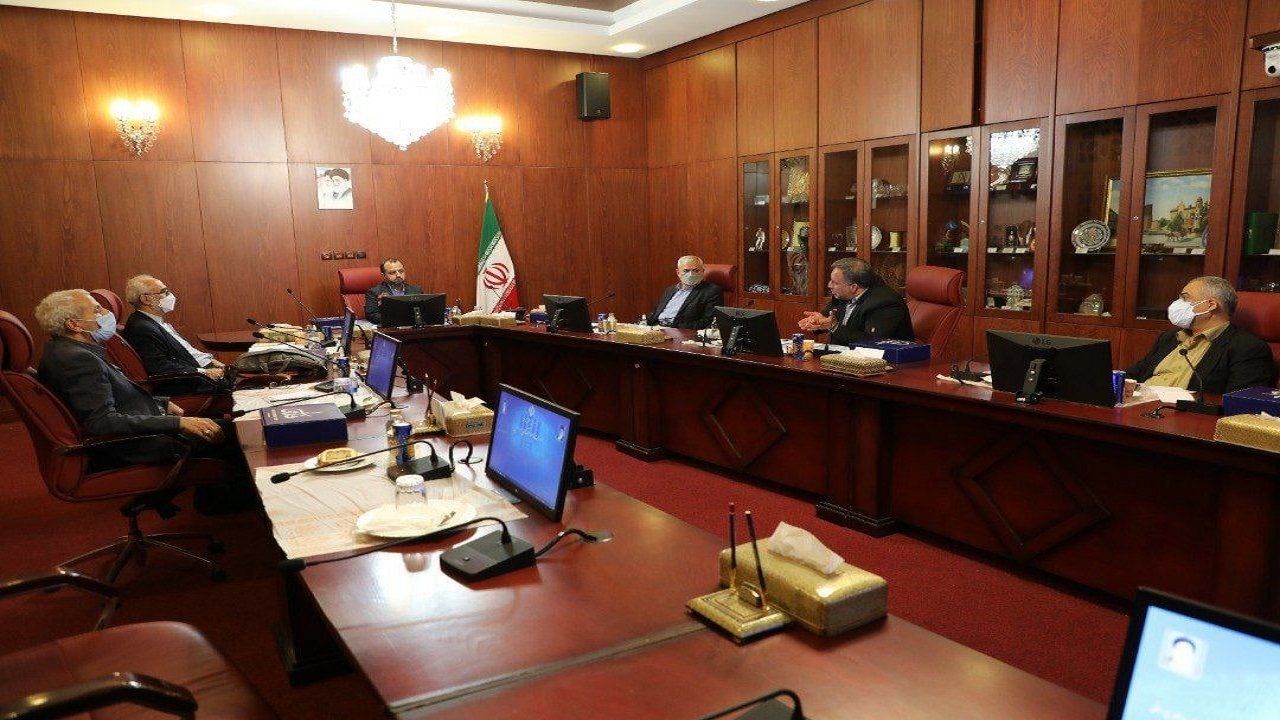 نشست خاندوزی با وزرای سابق اقتصاد برگزار شد