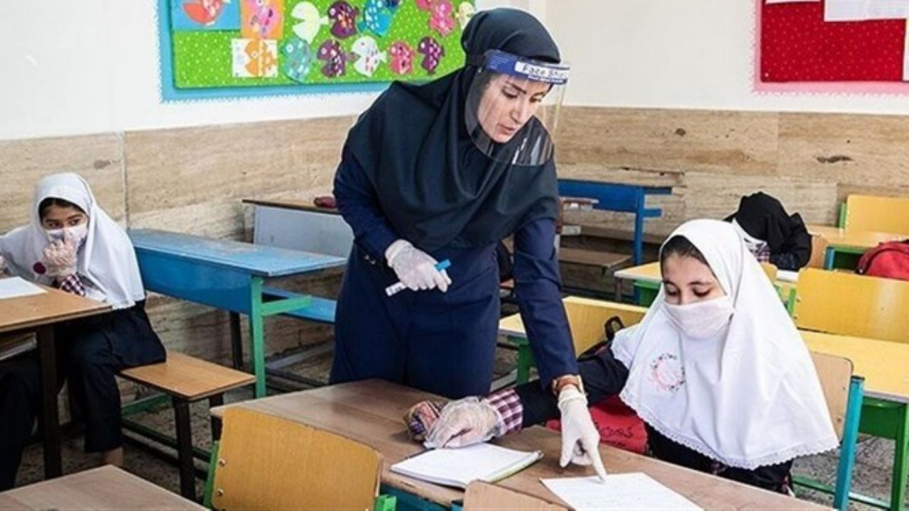 شیب تند بازنشستگی معلمان در آران و بیدگل