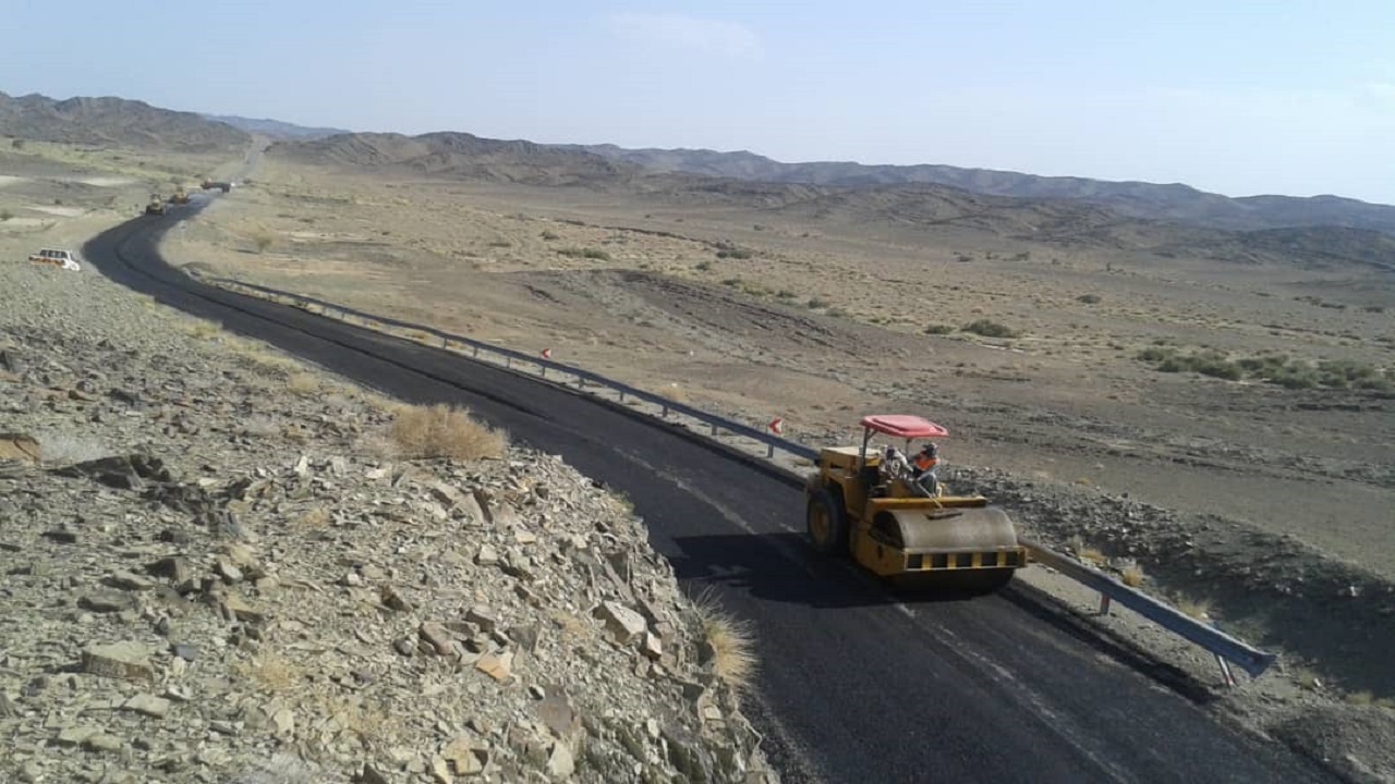 اجرای روکش آسفالت محور مهرستان – سرباز با صرفه جویی ۳ میلیاردتومانی