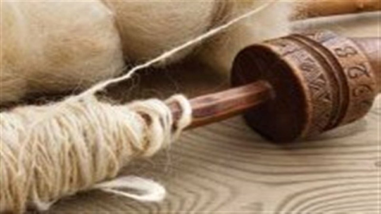 برگزاری دوره آموزش نخ‌ریسی سنتی در ایلام