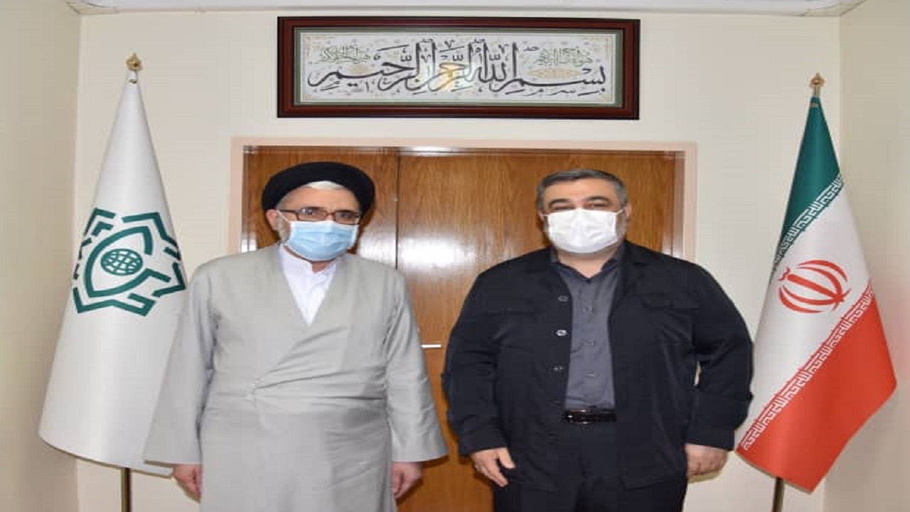 دیدار فرمانده نیروی انتظامی با وزیر اطلاعات و رئیس شورای هماهنگی اطلاعات