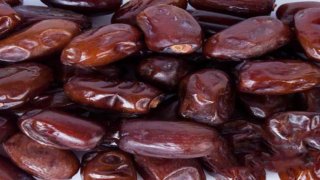 تغییرات اقلیمی علل اصلی ترشیدگی و ریزش خرما در جهرم اعلام شد