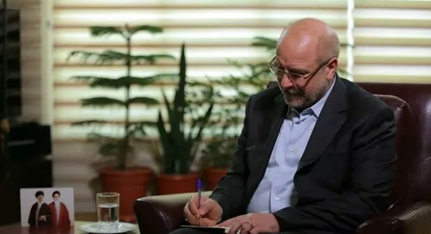 آیت الله حکیم عمر خود را صرف نشر و ترویج معارف اهل بیت کرد