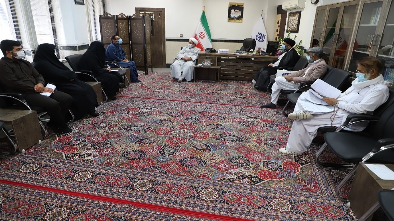 دیدار جمعی از علما و ریش‌سفیدان اهل سنت با امام جمعه زاهدان