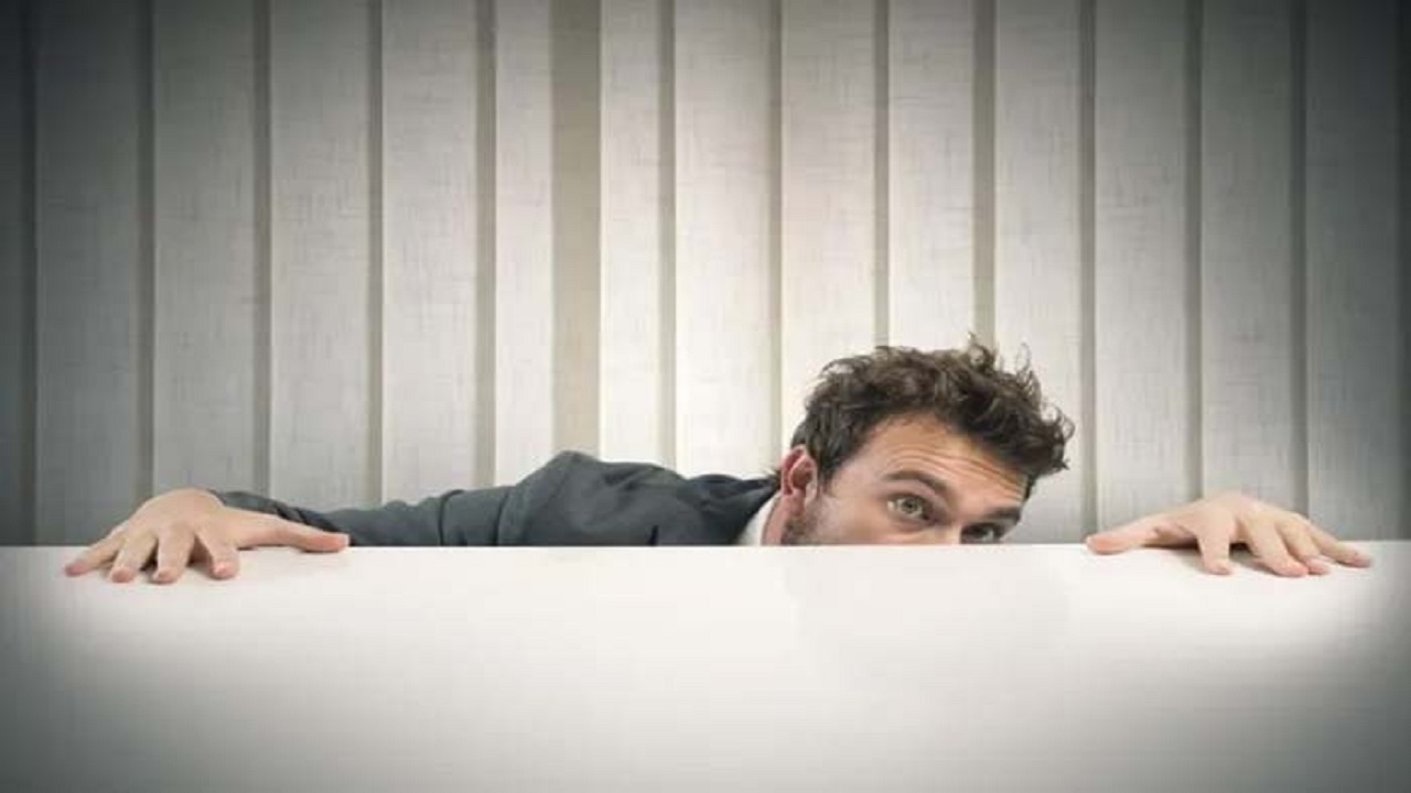 این کارها به اعتماد به نفس تان لطمه می زند