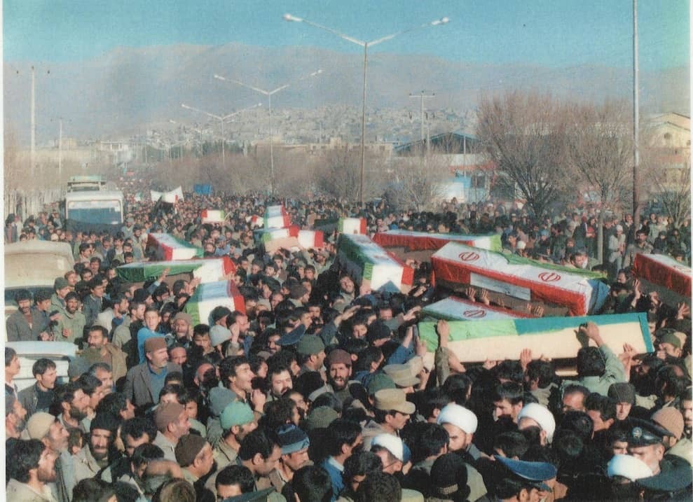 بانوان پیشمرگ نهاوندی از بمباران دشمن و تهدید منافقان ترسی نداشتند
