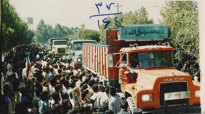 بانوان پیشمرگ نهاوندی از بمباران دشمن و تهدید منافقان ترسی نداشتند