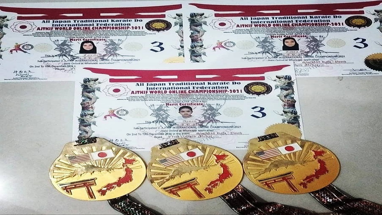 کسب سه نشان طلا در مسابقات کاراته کاتا