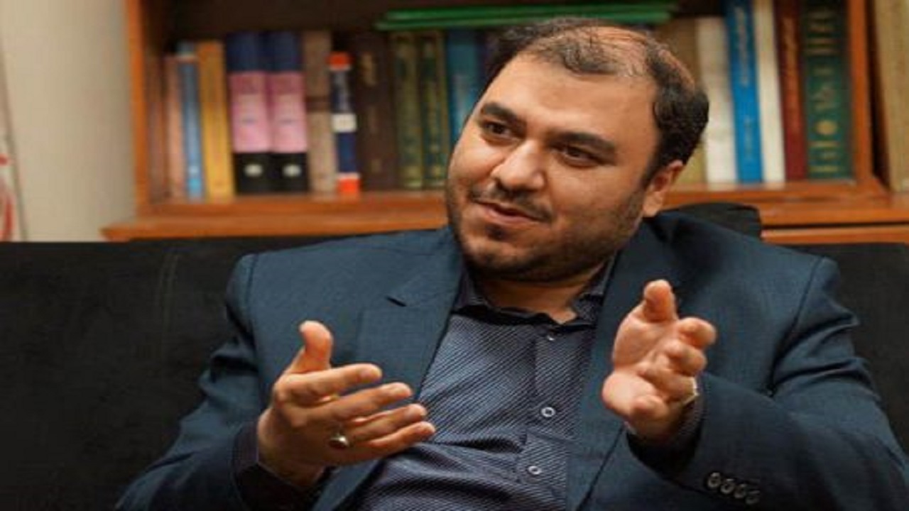 احزاب باید بتوانند از افراد پاسخگو و کادر‌های تربیت شده استفاده کنند