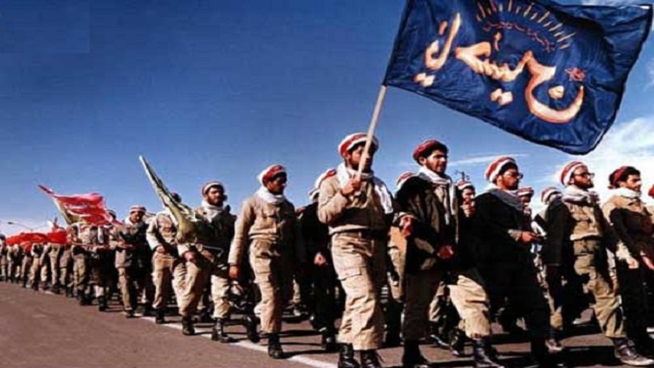 هنرمندان جایگاه روحانیت در دفاع مقدس را برای مردم ترسیم کنند/تبیین نقش روحانیت در دفاع مقدس مغفول مانده است
