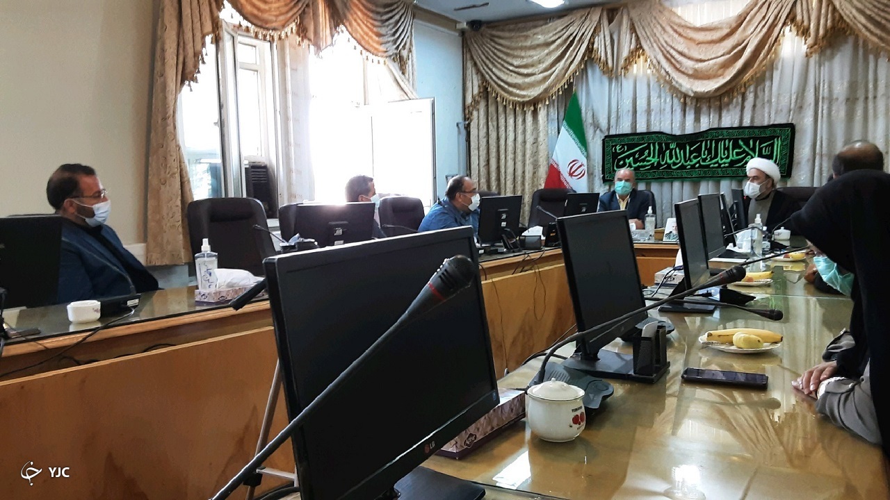 عذرخواهی از خبرنگار مضروب در جلسه رسمی فرمانداری اراک