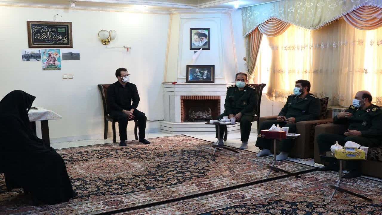 رزمندگان مدافع حرم در سرزمین شام رنج غریبی تحمل می کنند