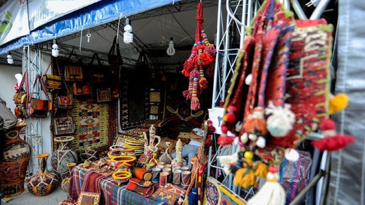 هنرمندان صنایع روستایی البرز حمایت می شوند