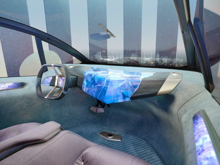  خودروی مفهومی بازیافتی BMW