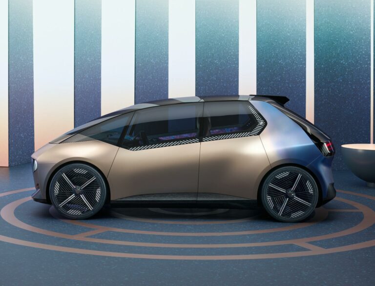  خودروی بازیافتی BMW