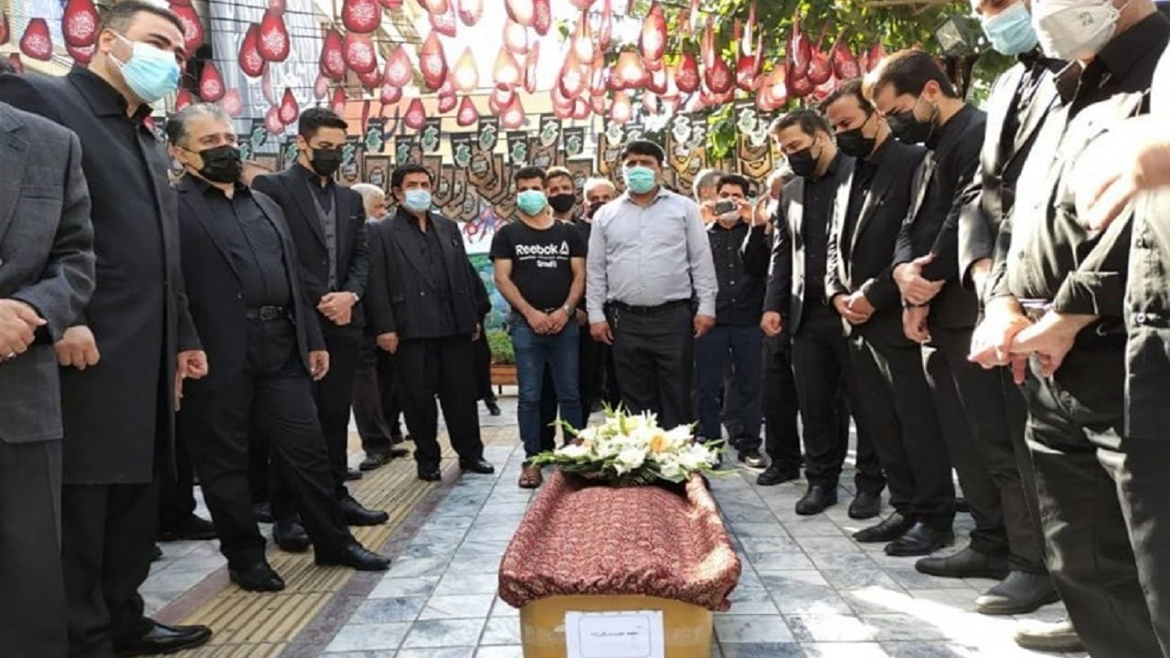 پیکر مرحوم محمد خجسته در حرم مطهر امام رضا(ع) به خاک سپرده شد+ تصاویر
