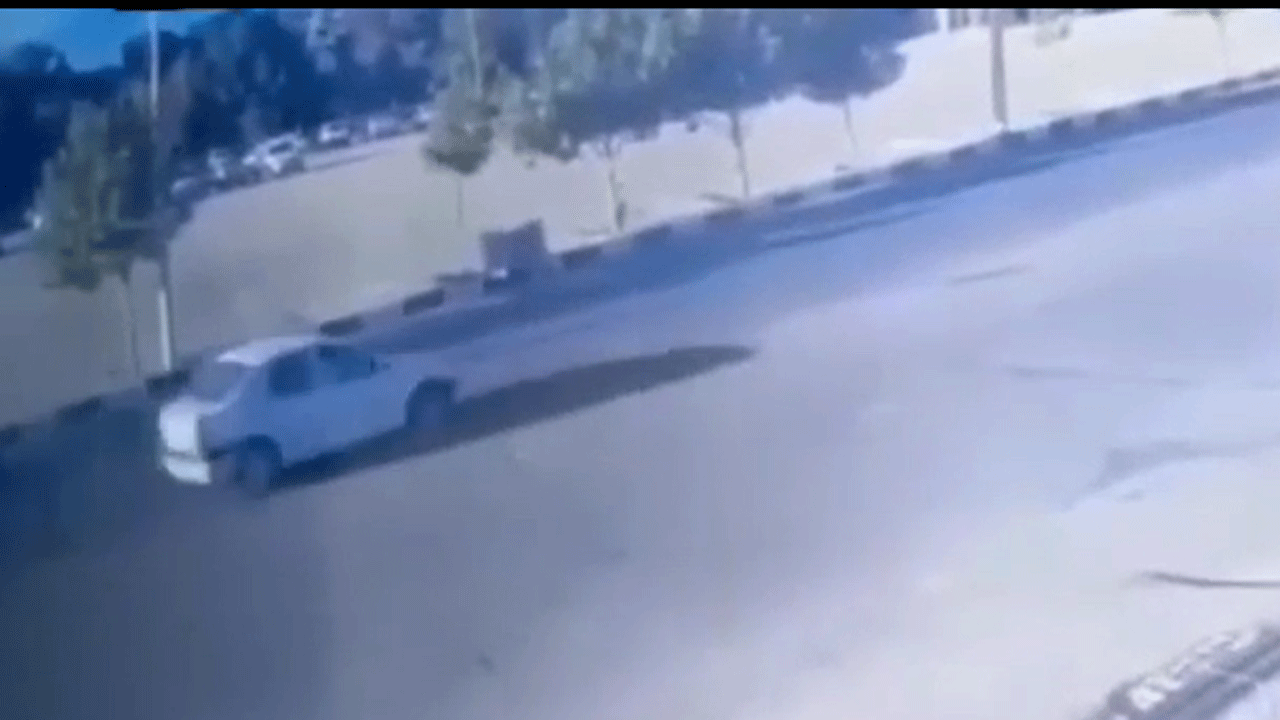 لحظه تصادف شاخ به شاخ سانتافه با مزدا ۳ در زنجان + فیلم