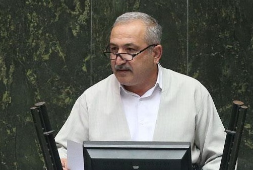 چرا حقوق معلمان شاغل و بازنشسته به موقع پرداخت نمی شود؟