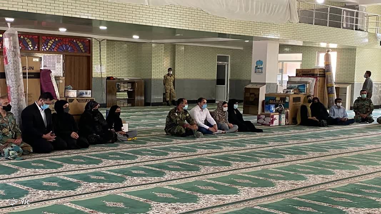 اهدای جهیزیه به نوعروسان مهابادی به همت ارتش