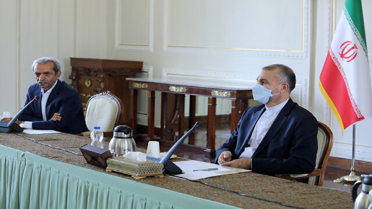 در انتخاب استانداران نگاه اقتصادی در اولویت باشد
