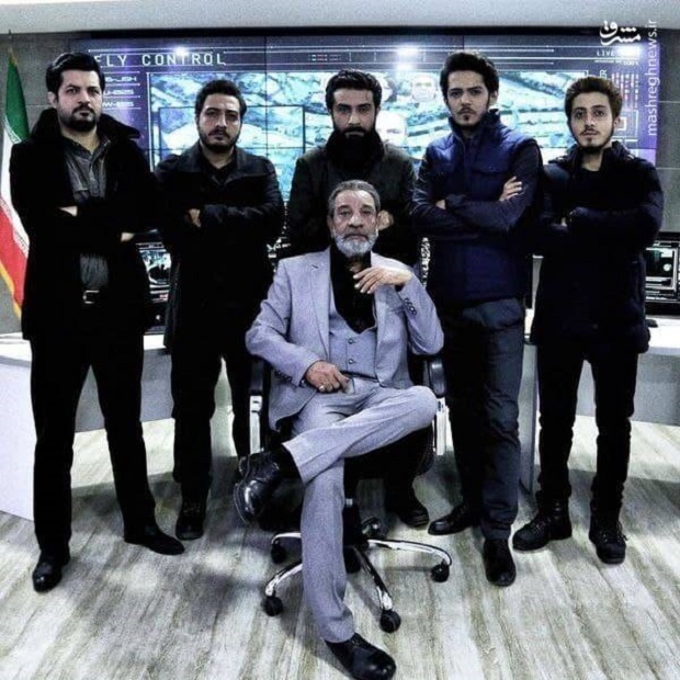 با مأموران امنیتی در ارتباط نیستم/ می&zwnj;خواهم نویسنده شوم/ سابقه انگلیس&zwnj;ها در ایران خراب است/ مردم پاسخ تمسخر سفیر انگلیس را دادند/ ایران پایتخت جهان است/ به خاطر سابقه گذشته&zwnj;ام در گاندو بازی نکردم