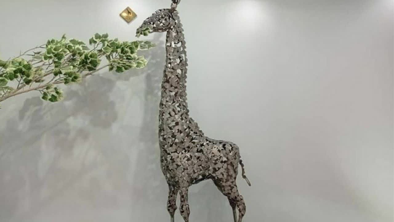 ساخت باغ وحش با استفاده از ضایعات فلزی در شهرضا