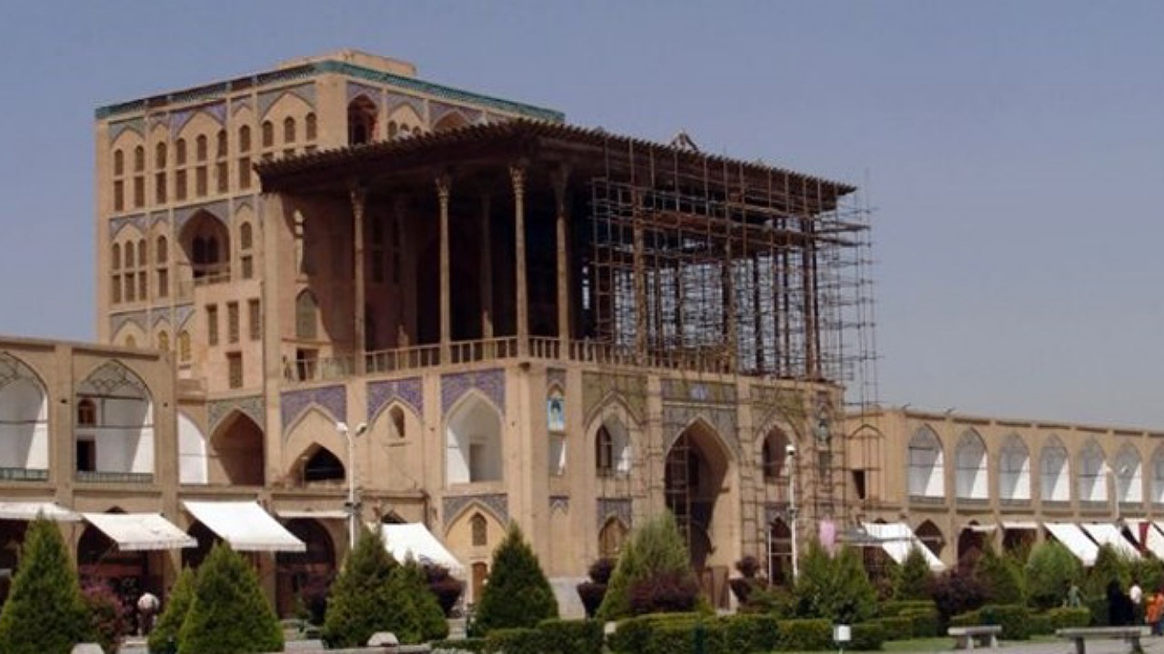 لرزه بر تَن آثار تاریخی نصف جهان