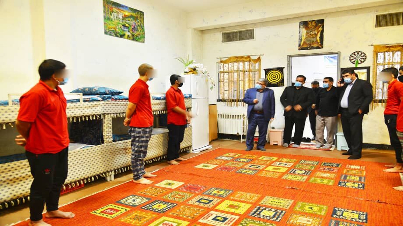 زمینه مهارت آموزی زندانیان را فراهم کنیم