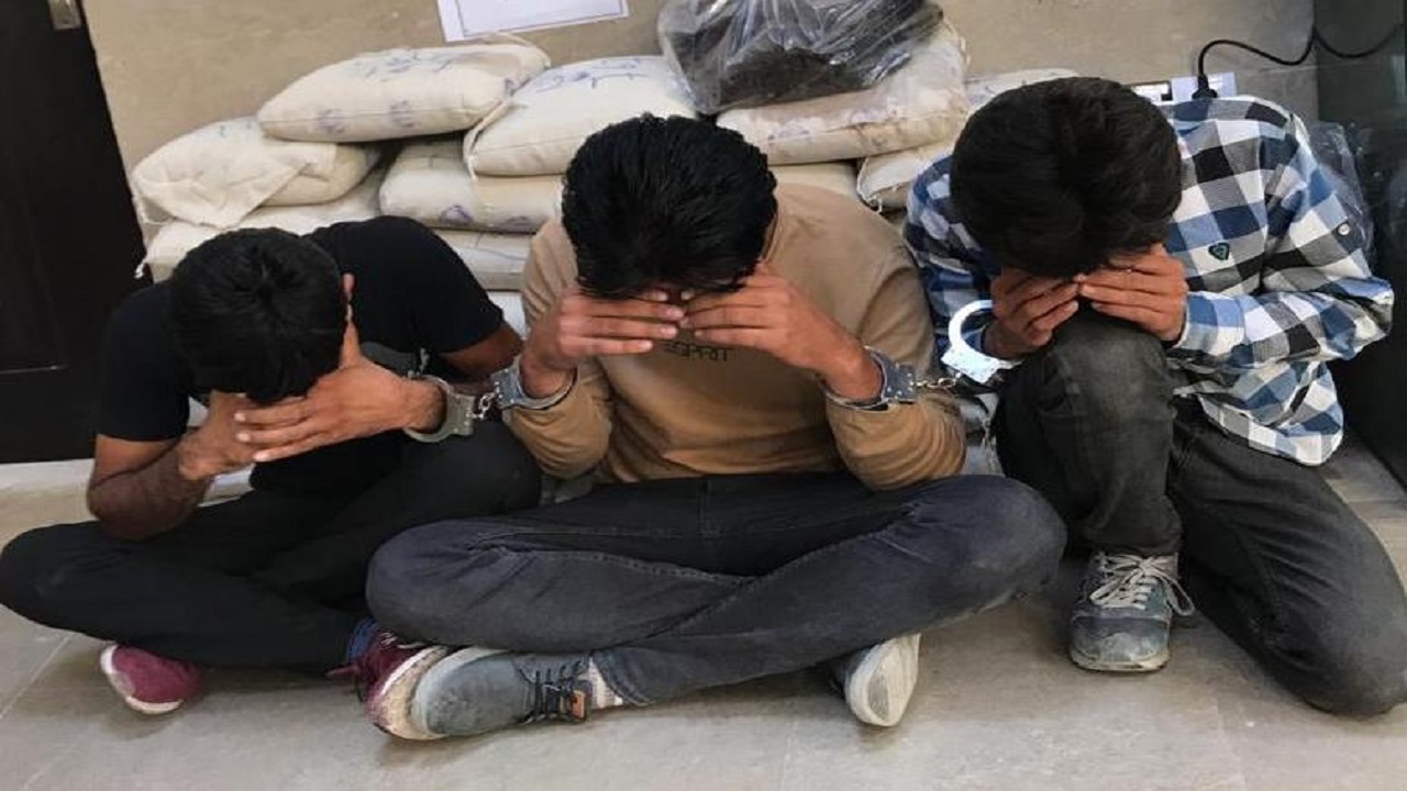 دستگیری ۴ سوداگر مرگ در ایوان