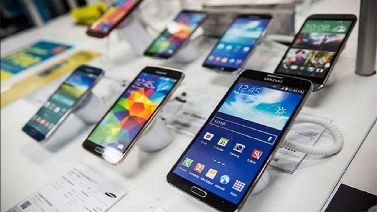 بازار داغ خریدوفروش دست‌دوم و تعمیرات موبایل در اصفهان