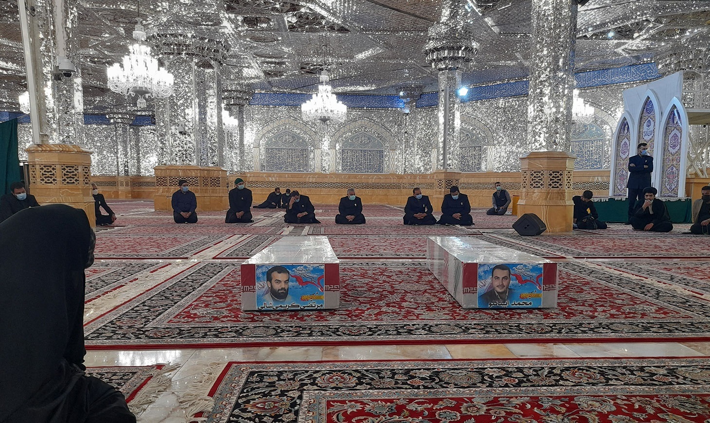 تشییع پیکر مطهر ۲ شهید مدافع حرم در بارگاه رضوی +تصاویر تشییع پیکر مطهر ۲ شهید مدافع حرم در بارگاه رضوی +تصاویر