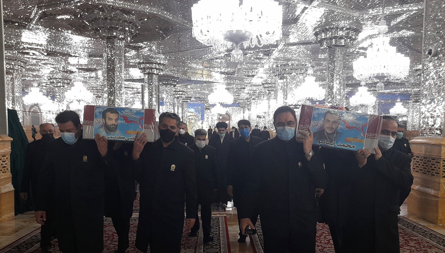 تشییع پیکر مطهر ۲ شهید مدافع حرم در بارگاه رضوی +تصاویر تشییع پیکر مطهر ۲ شهید مدافع حرم در بارگاه رضوی +تصاویر
