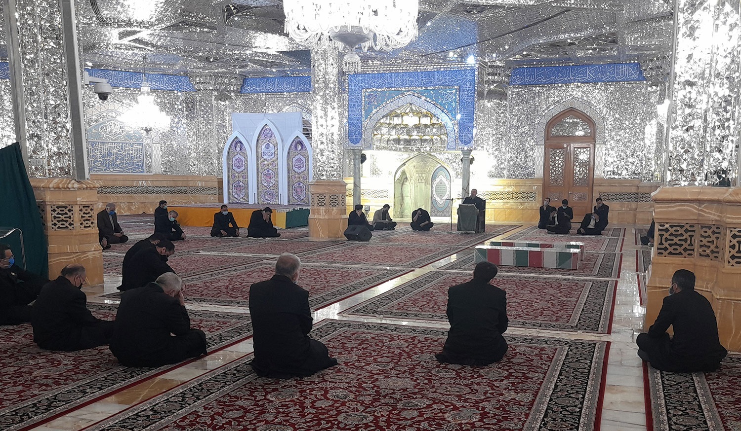 تشییع پیکر مطهر ۲ شهید مدافع حرم در بارگاه رضوی +تصاویر تشییع پیکر مطهر ۲ شهید مدافع حرم در بارگاه رضوی +تصاویر