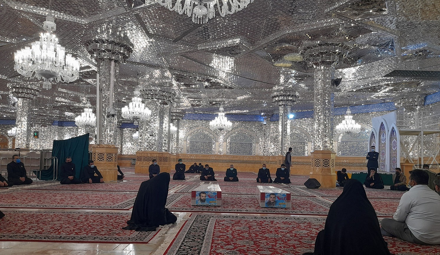 تشییع پیکر مطهر ۲ شهید مدافع حرم در بارگاه رضوی +تصاویر تشییع پیکر مطهر ۲ شهید مدافع حرم در بارگاه رضوی +تصاویر