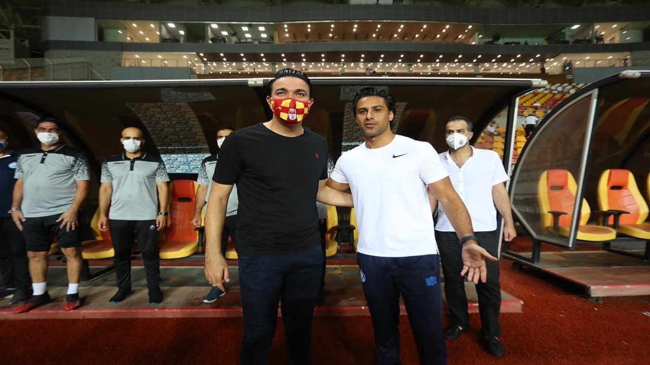 خبر مذاکره استقلال و نکونام صحت ندارد