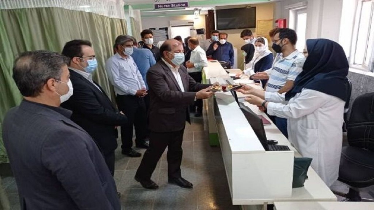 تکریم از پزشکان بیمارستان شهدای سرپل‌ذهاب