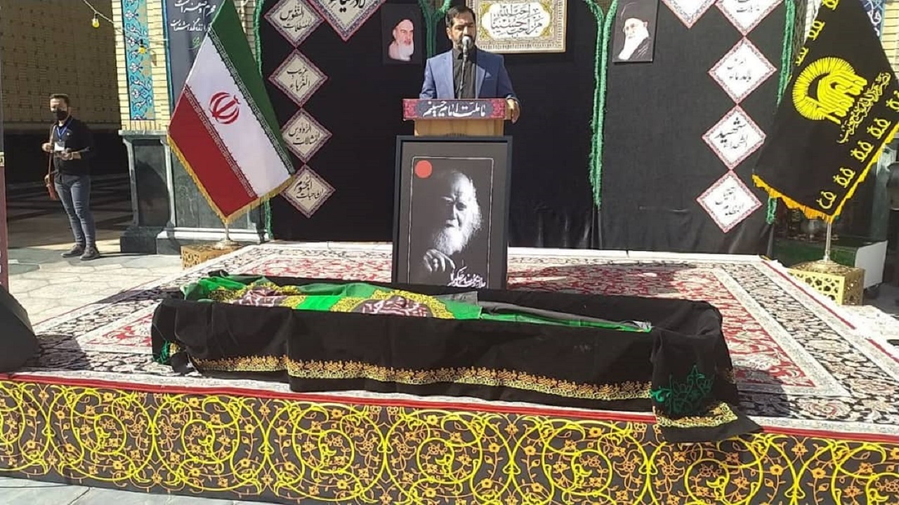 تشییع پیکر علامه حکیمی در حرم مطهر رضوی/ استاد در خاک آرام گرفت+ تصاویر