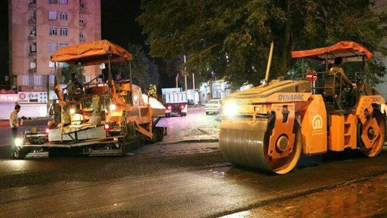 فیلمی از روکش کردن آسفالت خیابان‌های تهران