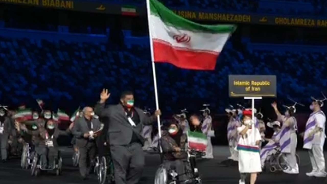 رژه کاروان ایران در مراسم افتتاحیه پارالمپیک ۲۰۲۰ + فیلم