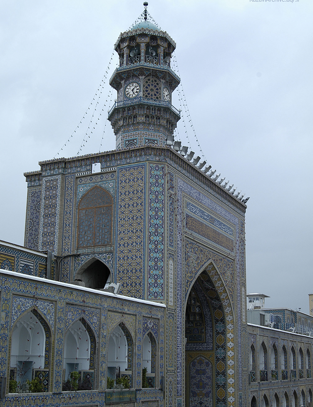 ساعت&zwnj;هایی که با دل زائران کوک می&zwnj;شوند/ ساعتی با ۱۲۶ سال قدمت در حرم رضوی + عکس