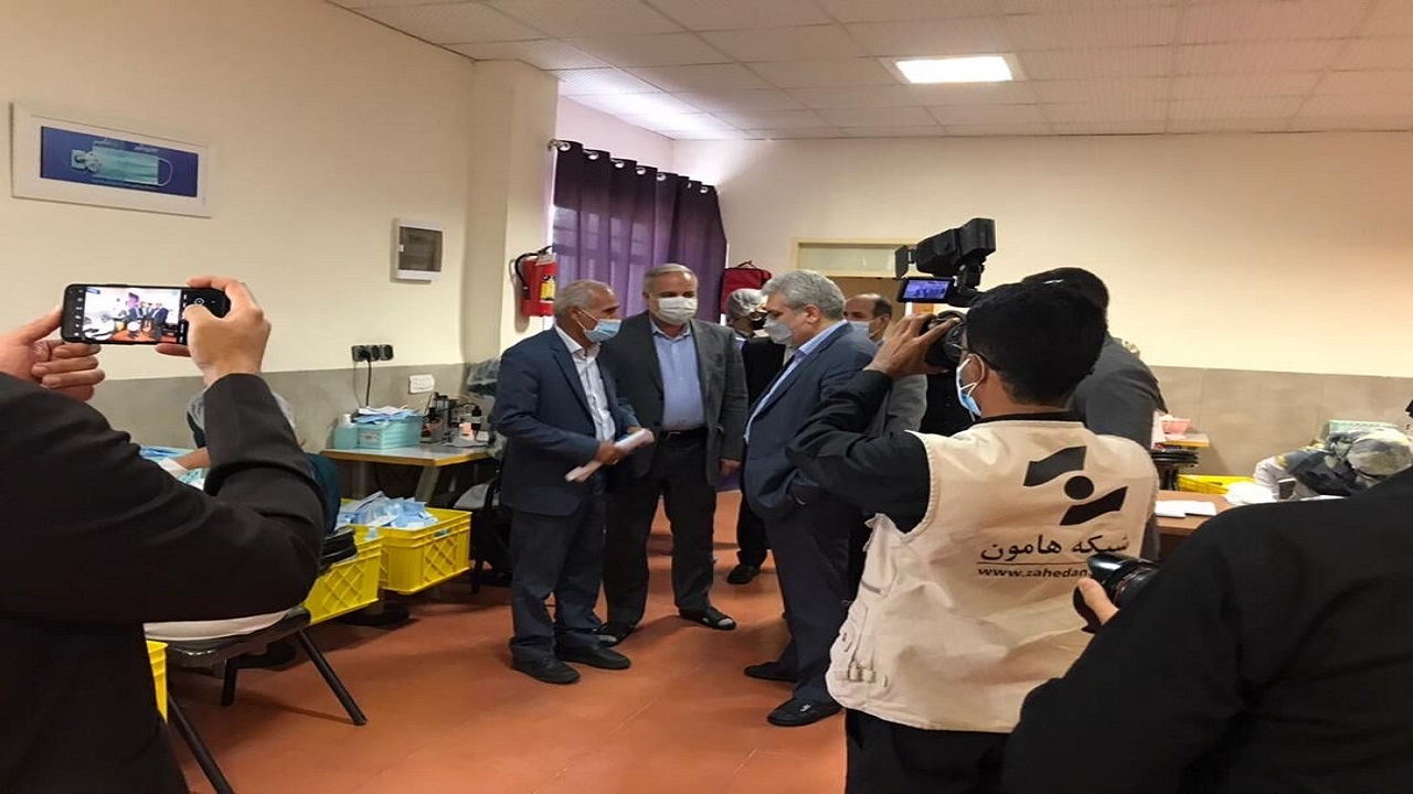 خط تولید ماسک تفتان باحضور معاون رییس جمهوری در زاهدان افتتاح شد