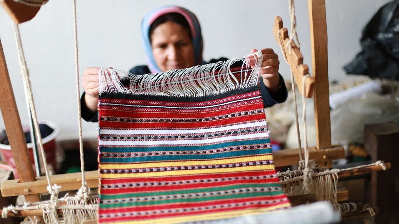 احیاء رشته‌های  منسوخ شده صنایع‌دستی در زنجان