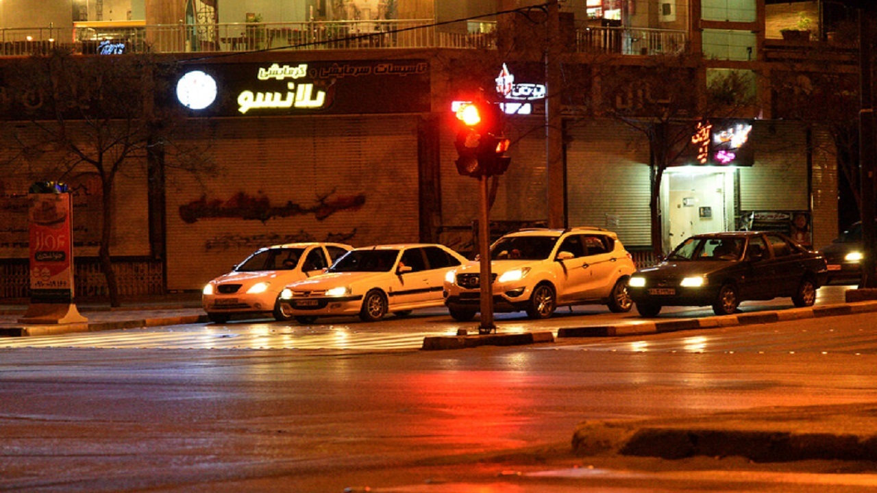 تردد شبانه در مشهد تا ۵۰ درصد، کاهش یافته است