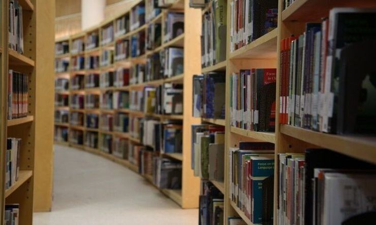کتابداری هیچ وقت تعطیل نیست