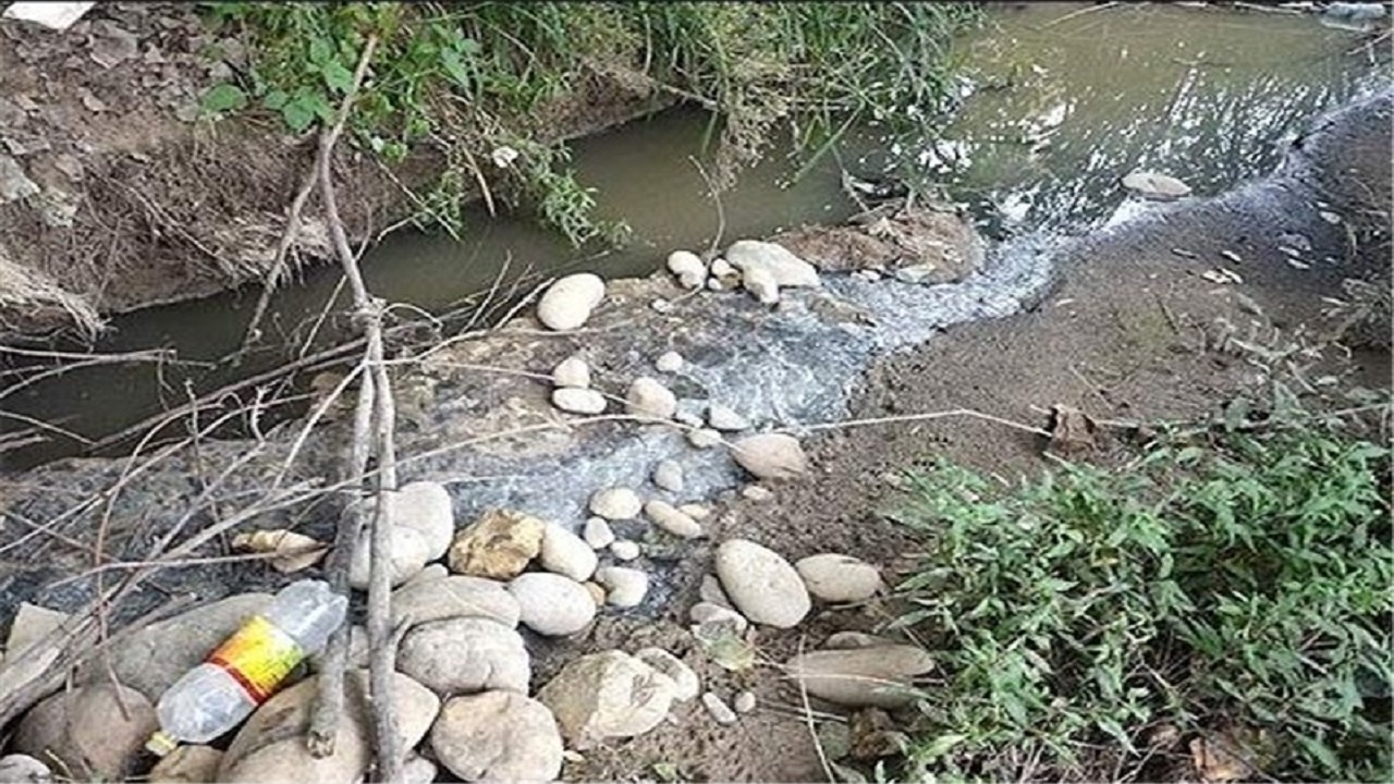 واحد‌های رها کننده فاضلاب در رودخانه گنج‌نامه دو ماه پلمب می‌شوند