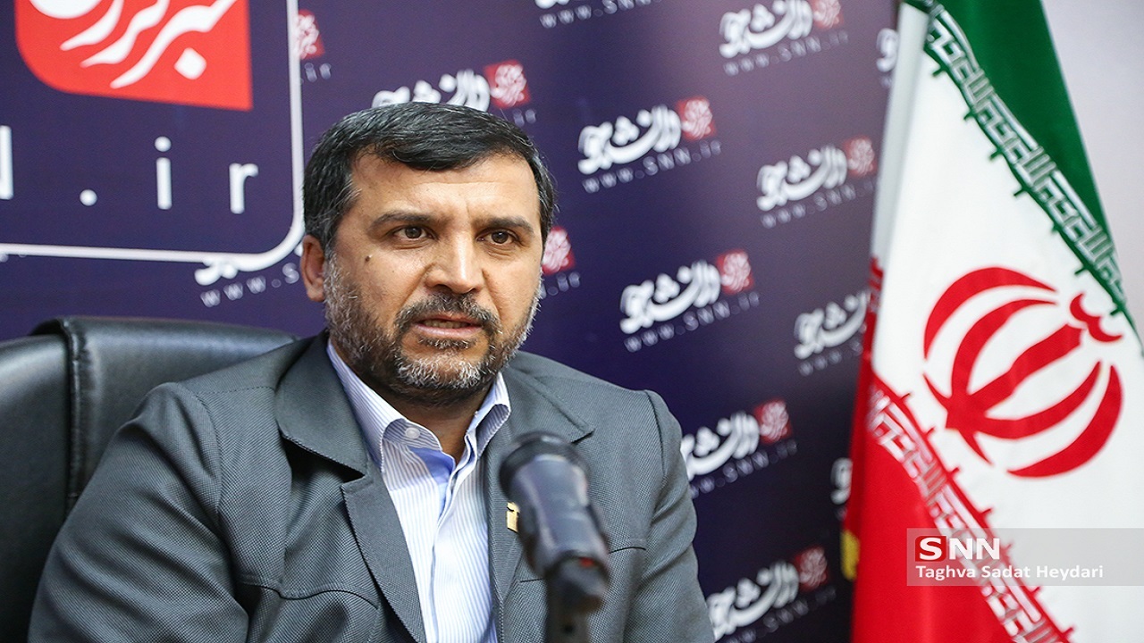 توزیع ۳۰۰ هزار لوازم التحریر بین دانش آموزان کمتر برخوردار